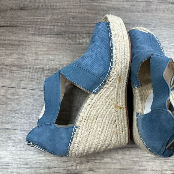 Kenneth Cole~Women’s~Olivia Sandals Wedge Blue Suede~Size 8.5 - Picture 8 of 10